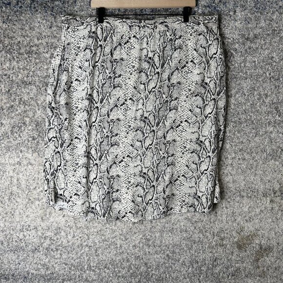 Reformation Skirt Womens 18 Black White Snake Print Midi Side Zip Made in USA - Picture 1 of 7